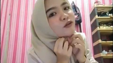 Bokep Indo unboxing ukhti cantik