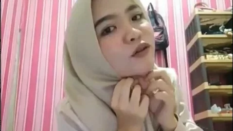 Bokep Indo unboxing ukhti cantik